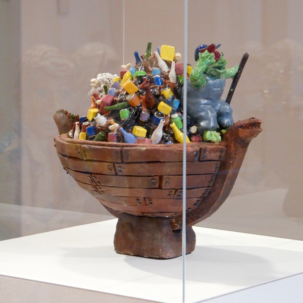 David Gilhooly - The Garbage Ark - Geglazuurde faience, 1976