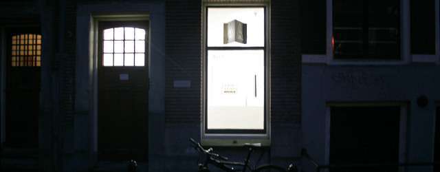 Gisteren sprak ik over een groep jonge honden bij Majke Husstege, waar bij jonge kunstenaars de theorie op een bepaalde manier de kaders bepaald voor de mogelijkheden om de kunst [&hellip;]