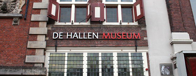 Bleek, heel bleek zelfs. De tijd tikt voorbij op een klok. De klok lijkt een beetje wazig. ‘Zonder titel’  blijkt besmeurd te zijn met hersenen. Tijd is niet zo helder [&hellip;]