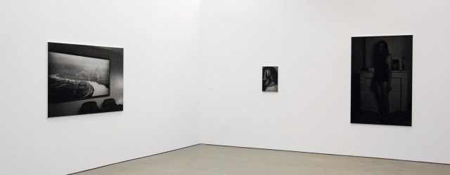 Over Dirk Braeckman (1958) heb ik al eens eerder iets geschreven in relatie tot zijn presentatie bij De Appel. Daar heb ik in feite weinig op aan te vullen. De rede dat [&hellip;]