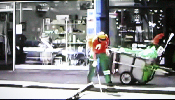 Division of Labour - Sam Curtis - Did Anyone Ever Tell You That You're Beautiful When You're Following Orders - 4,51minuten