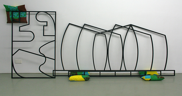 Edward Clydesdale Thomson - Causa Finalis 4 - 3delen, 220x127cm, 290x129cm & 155x100cm Beprinte kussend en beschilderd staal