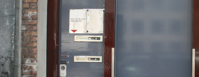 Bij Ellen de Bruijne zijn op dit moment 20 kunstenaars te zien die schilderen die op de een of andere manier een connectie hebben met de galerie. Want er wordt [&hellip;]