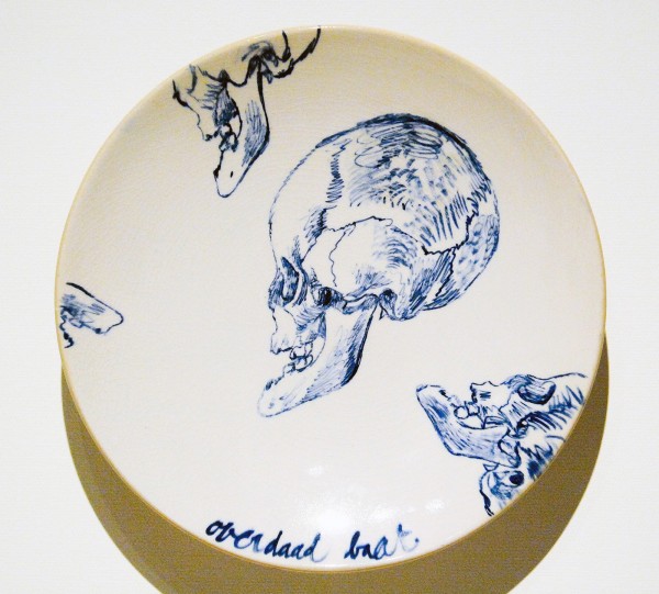 Erik Andriesse - Overdaad baat - Geglazuurd steengoed, 1992