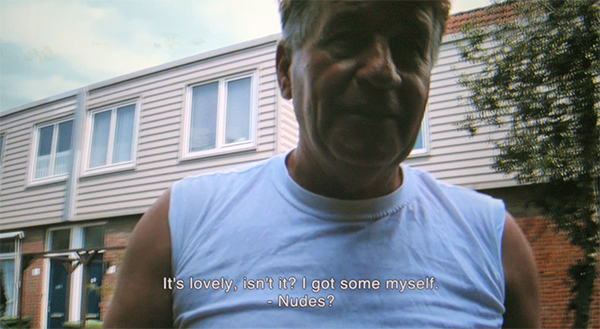 Erik van Lieshout - Janus - 51minten Installatie van hout en video (still) Erik van Lieshout - Janus - 51minten Installatie van hout en video (still)