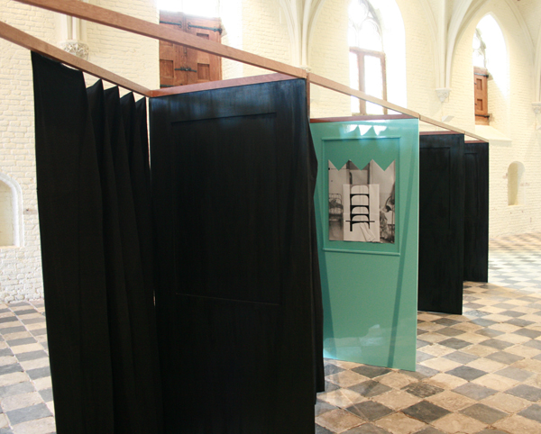 Falke Pisano - Structure for Repetition (not representation) - Installatie sculptuur_detail_2 Falke Pisano - Structure for Repetition (not representation) - Installatie sculptuur_detail_2