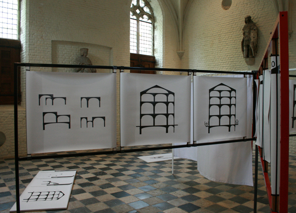 Falke Pisano - The Body In Crisis (Housing, Treating and Depicting) - Sculpturaal werk, installatie met twee video's_8 Falke Pisano - The Body In Crisis (Housing, Treating and Depicting) - Sculpturaal werk, installatie met twee video's