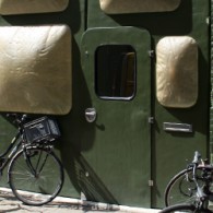 David Jablonowski (1982) is al een poosje hard bezig maar had nog  geen solo bij Fons Welters. Nu dus wel. Bij binnenkomst stuit je eerst op wat werken in de [&hellip;]