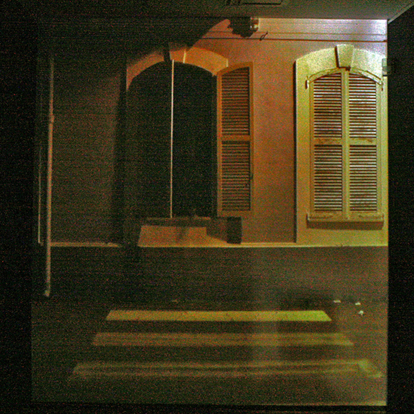 Frank Ammerlaan - Barracks (? titelbordje is zeer onleesbaar) - Filmloop met geluid