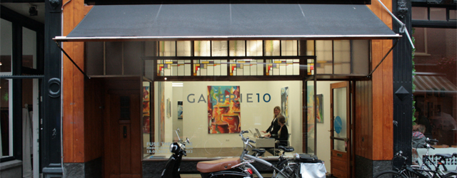 Sommige schilders hebben het zwaar, die zijn zwaarmoedig. Het schilderen is steeds weer een strijd en hoe problematischer de thematiek, des te beter het is. De kunstenaar moet zwoegen voor [&hellip;]