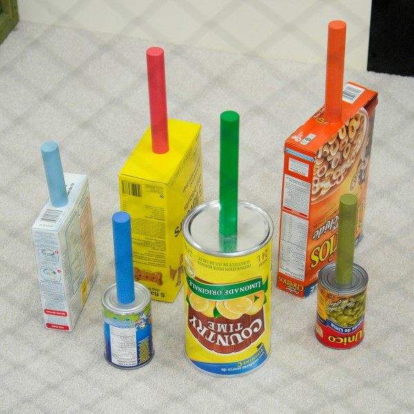 Gareth Moore - A Burning Bag as a Smoke-Grey Lotus (Carpet, Cuttlefish Ink, Baritone Tea, A uman Spoon, Some Rattles, A Suspended Bag, Door Anticipator, 2nd Beach) - Installatie (detail)