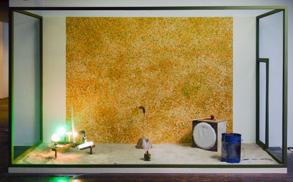 Gareth Moore - A Burning Bag as a Smoke-Grey Lotus (Sand, Fishfood, Amplifier, Cass Creek Waggler, Animals at Watering Hole, Vulcan, Diogenes, Mallet) - Installatie