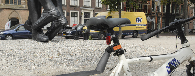 Een tijdelijke rij van een stuk of 20 sculpturen in de openbare ruimte, namelijk het Lange Voorhout te Den Haag. De link die ze met elkaar delen is dat ze hoofdzakelijk [&hellip;]