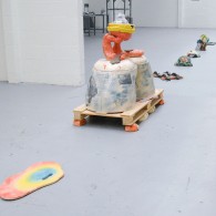 &nbsp; Het mooie aan het bezoeken van AKV Den Bosch is altijd dat er bij de eindexamens in elk geval geen gebrek is aan ruimte om de werken te tonen. [&hellip;]