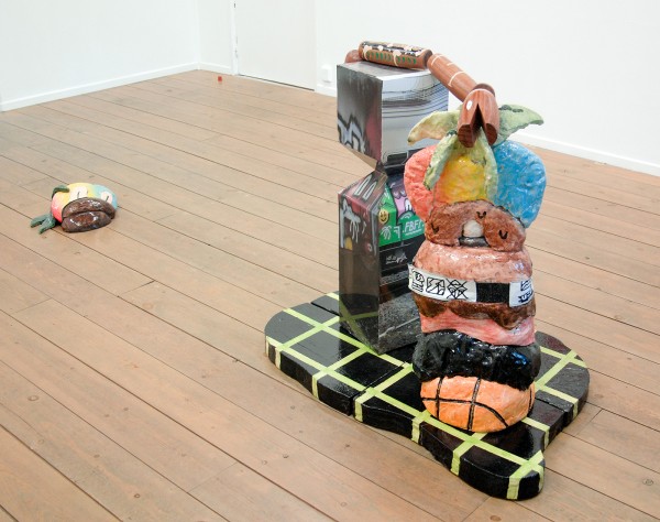 Guido van Amelsfoort - De Zondeval 110x120x80cm Mixed Media & Gesmolten Palmboom - 19x41x38cm Keramiek