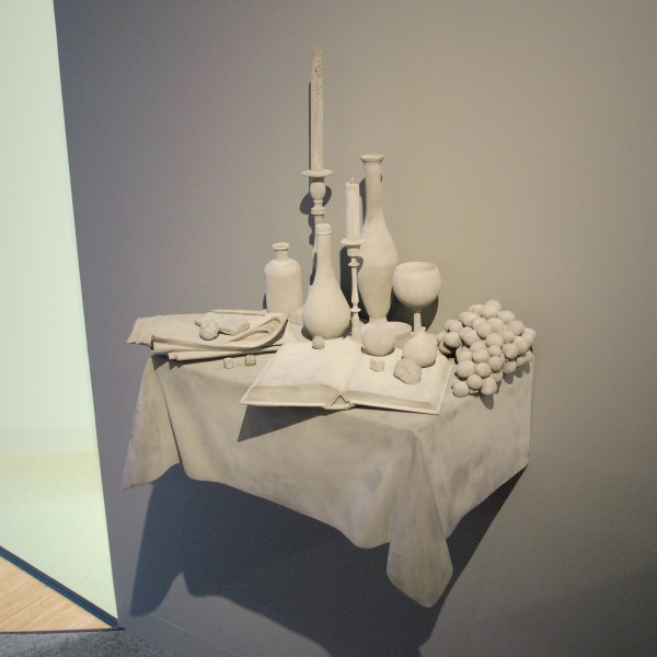 Hans Op de Beeck - Vanitas (Variation) 10 - 75x76x46cm Hout en gepigmenteerd gips, 2015