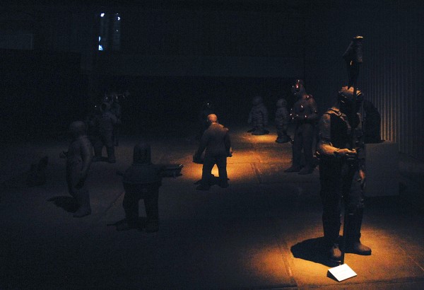 Hans van der Ham - Armour Show II - Klei