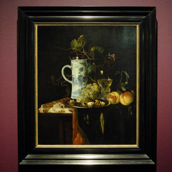 Henri de Fromantiou - Stilleven met een kan van Chinees porselein, druiven, walnoten, roemer, perzikken en een kleed op een marmeren tafel - Olieverf op doek (valse signatuur)