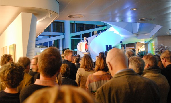 Hester Alberdink Thijm spreekt