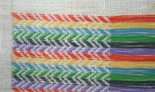 Hinke Schreuders - What Remains #2 - 25x25cm Garen op doek (detail)