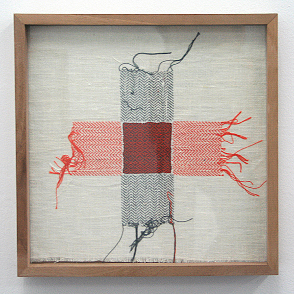 Hinke Schreuders - What Remains #8 - 25x25cm Garen op doek