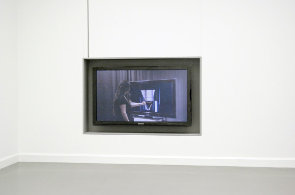 Hito Steyerl - Strike - Installatie