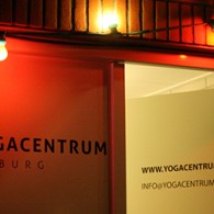 Uit de categorie vreemde combinaties deed Whatspace afgelopen cultuurnacht een avondvullend programma in een Yogacentrum. Een gekke combinatie maar eigenlijk daardoor ook een hele leuke. Er was kunst, muziek yoga [&hellip;]