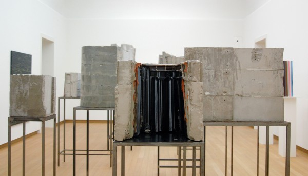 Isa Genzken - Diverse - Beton en staal