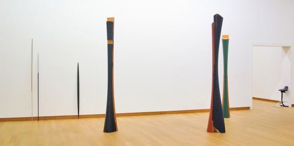 Isa Genzken - Ellipse & Untitled & Meister Gerhard & Marz & Diana - Hout en lakverf