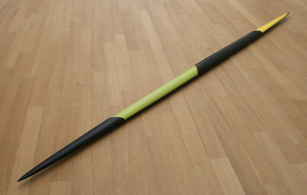 Isa Genzken - Grun-schwarz-gelbes Ellipsoid - Verf op hout Isa Genzken - Grun-schwarz-gelbes Ellipsoid - Verf op hout