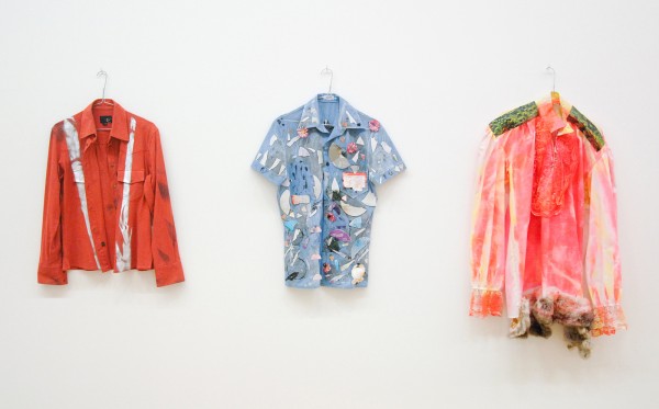 Isa Genzken - Jacken und Hemden - Gemengde techniek (detail)