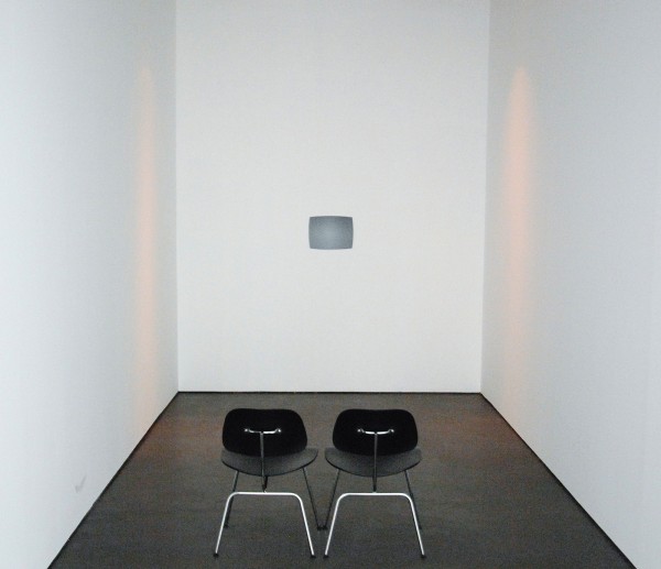James Turrell - Magnatron (Tutti Frutti) - Installatie met televisie