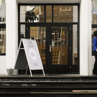 De Van Eyck Akademie houdt deze week haar Open Studio’s, dat doet de academie voor de eerste keer. Het is dan ook een wisseling van de wacht qua beleid, sommige [&hellip;]