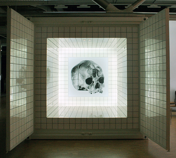 Jean Pierre Raynaud - Container Zero