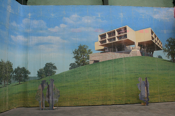 Jim Shaw - Modern Home Backdrop - Acrylverf op mousseline