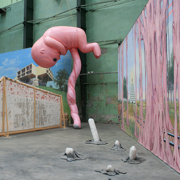 Jim Shaw - Untiteld (Fetus) - Ballon & Crystal Sculptures - Polyester en airbrush