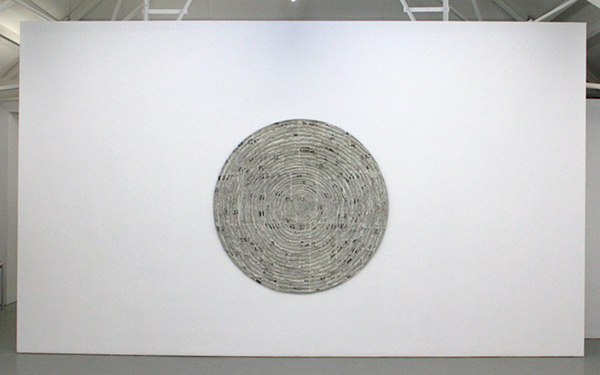 Job Koelewijn - Collage, Storyboard 2 - 186cm Aluminium, kranten en stopmotion animatie