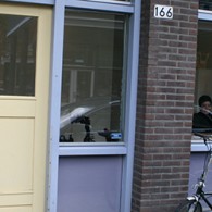 Soms is kunst zo vanzelfsprekend wat het is, dat ik daar weinig meer over kan zeggen dan ‘kijk maar’. Zo ook de werken van Yasser Ballemans (1981). Ik wilde eerst iets [&hellip;]