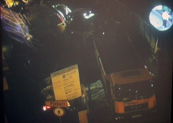 Jonas Staal - Search Light (Zagreb CR, 2010) - Interventie en videoregistratie Jonas Staal - Search Light (Zagreb CR, 2010) - Interventie en videoregistratie