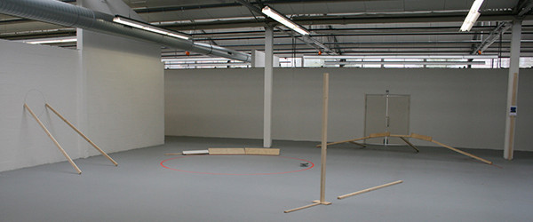 Vandaag bezocht ik onder andere AKV te Den Bosch. Ik moest twee keer kijken op het kaartje, maar er waren relatief weinig aanstormende kunstenaars dit jaar, een stuk of 15. [&hellip;]