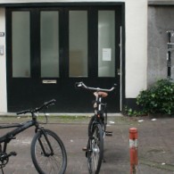 Afgelopen zaterdag opende vele galerien met nieuwe tentoonstelling. Ik begon mijn trip die dag in de Pijp waar ik nog geen van de galerieën aldaar bezocht had tot dusver, te [&hellip;]