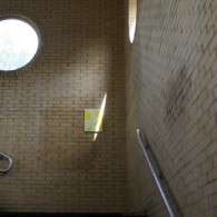 Op uitnodiging van Just en natuurlijk omdat het fijn is nieuwe plekken te vinden waar ook kunst te zien is, ben ik naar Station Rotterdam Noord gegaan. Het is een [&hellip;]