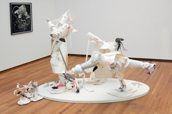 Karen Sargsyan - In Between Moments - Papier, kle en constructiemetaal