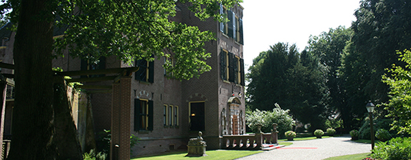 Kunst hoort niet thuis in white cubes, kunst hoort thuis in villa’s, kastelen en gewoon bij de mensen thuis. Kunst is namelijk niet bedoelt als een product wat overal ter [&hellip;]