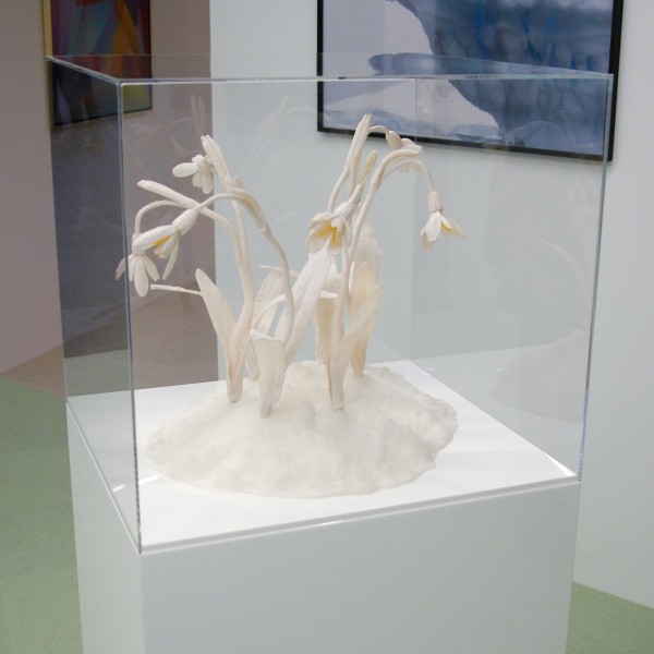 Keith Edmier - Snowdrops - Acrylverf, polyviyl was, acrylverf en pollen, 1998