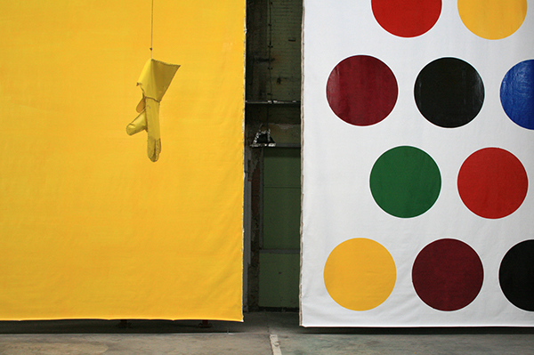 Klaas Kloosterboer - 13101 (carrousel) - Installatie (met 07136 - Lakverf op linnen)