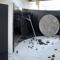 Ook dit jaar studeren er weer veel kunstenaars af, en ook dit jaar ga ik proberen zoveel mogelijk eindexamenexposities hier zichtbaar te maken. Te beginnen vandaag met de HKU die nog [&hellip;]