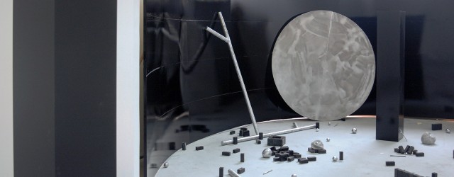 Ook dit jaar studeren er weer veel kunstenaars af, en ook dit jaar ga ik proberen zoveel mogelijk eindexamenexposities hier zichtbaar te maken. Te beginnen vandaag met de HKU die nog [&hellip;]