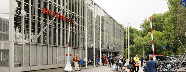 Vandaag opende de KunstRai, de hedendaagse kunstbeurs in Amsterdam. Terugkijkend na de afgelopen edities had ik weinig zin om nu te gaan kijken. Een slappe beurs, saai en weinig verassingen en de [&hellip;]