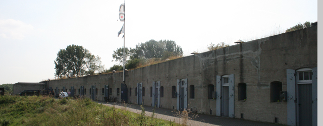 Enkele kilometers zuid-oost van Haarlem ligt een klein dorpje met de naam Vijfhuizen. Daar is een oud fort te vinden die ooit nog eens onderdeel uit maakte van een verdedigingslinie. [&hellip;]